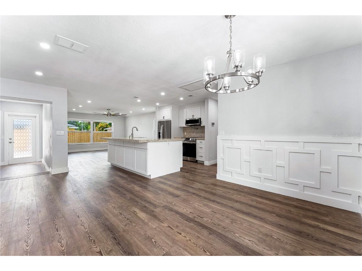 2974 Captiva Drive Sarasota FL 34231 A4574746 image1