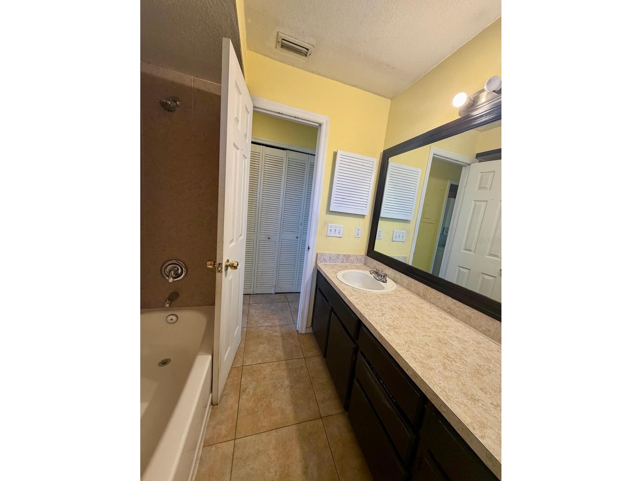 2975 S Fern Creek Avenue #2975 Orlando FL 32806 R4911696 image16