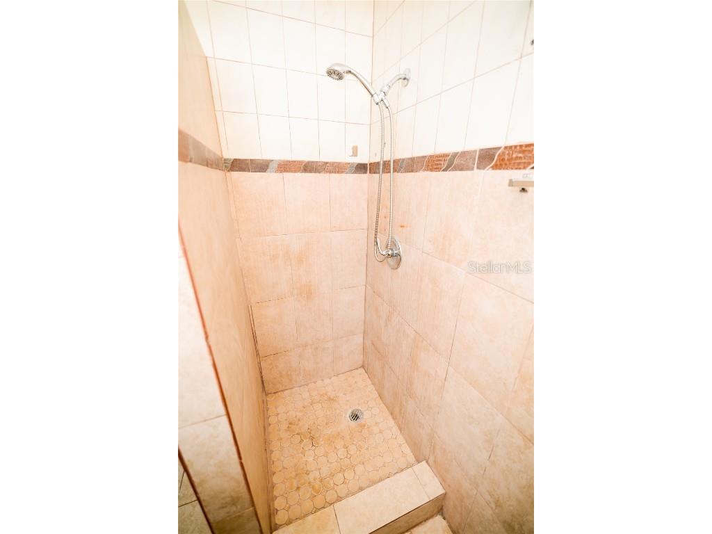 298 NW 104th Street Miami FL 33150 O6329861 image18