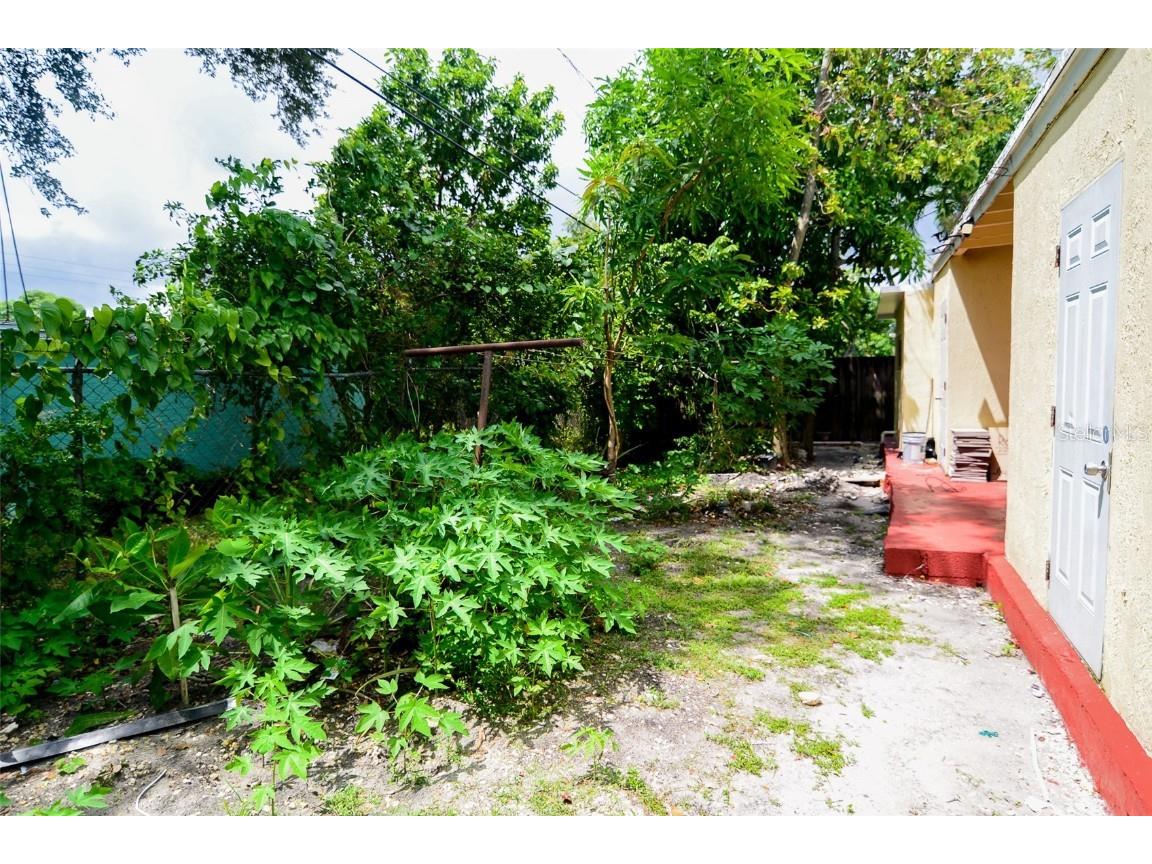 298 NW 104th Street Miami FL 33150 O6329861 image33