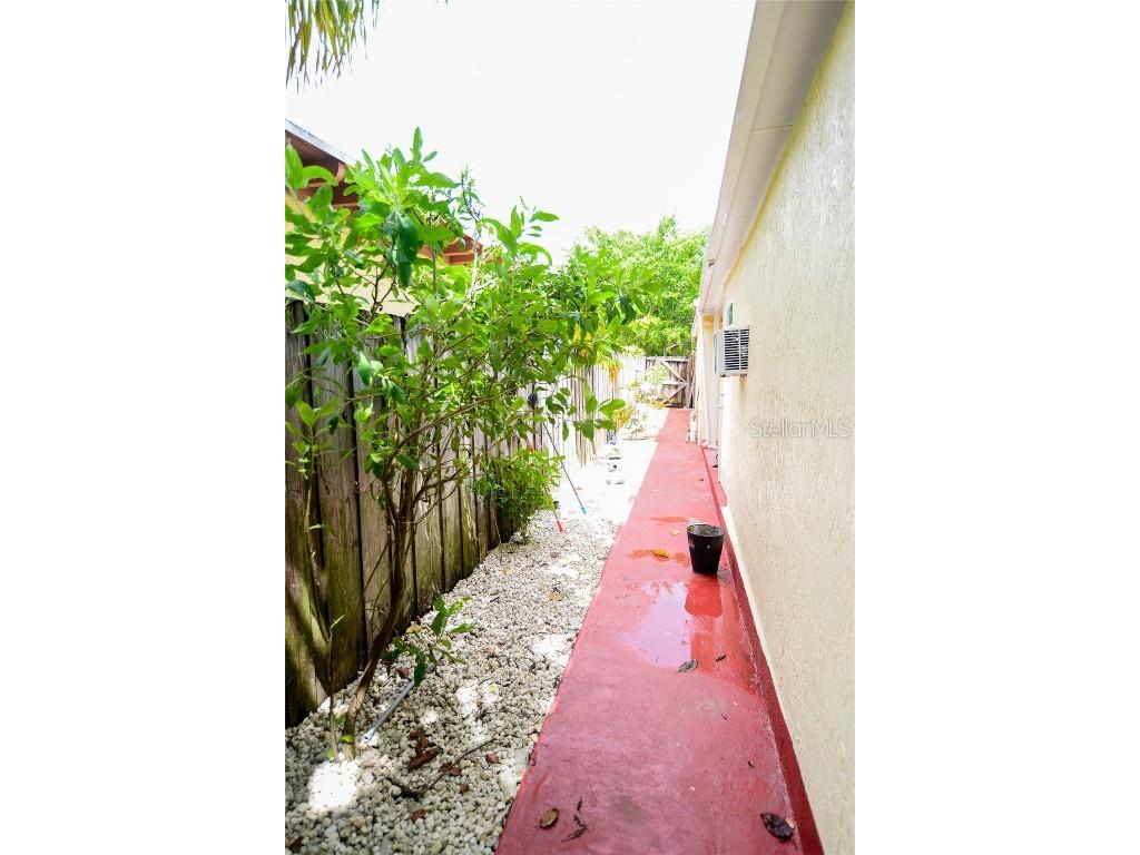 298 NW 104th Street Miami FL 33150 O6329861 image34