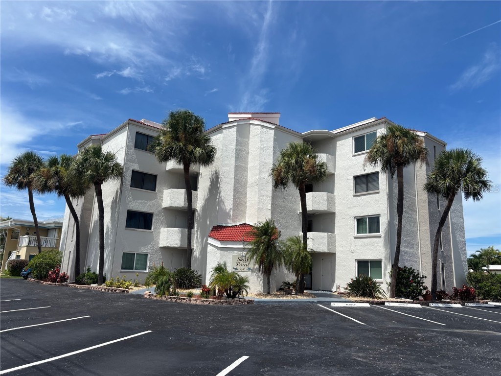 298 Skiff Point #103 Clearwater Beach FL 33767 - MANDALAY CHANNEL TB8446781 image1