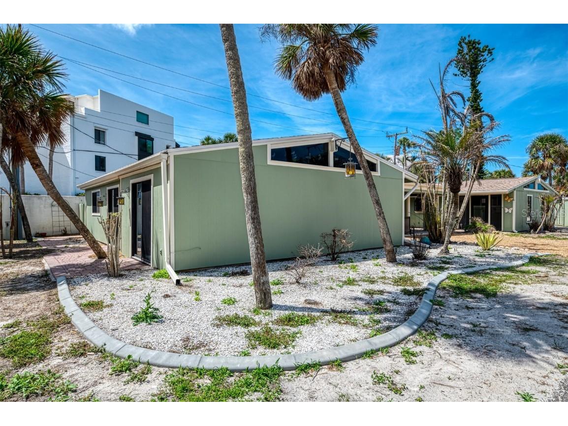 2980 N Beach Road #GV16 Englewood FL 34223 D6141769 image1