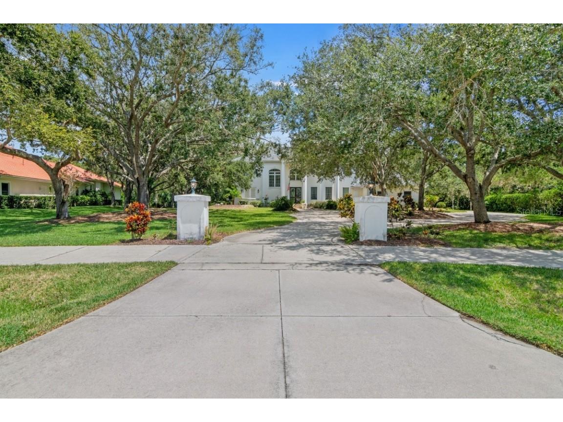 2984 Jeff Myers Circle Sarasota FL 34240 A4578268 image1