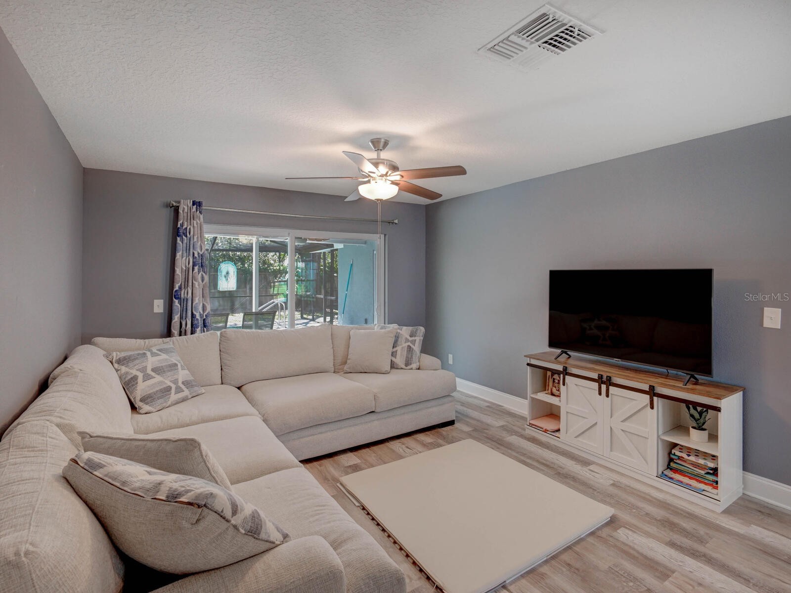 2988 Pinewood Run Palm Harbor FL 34684 TB8491395 image5