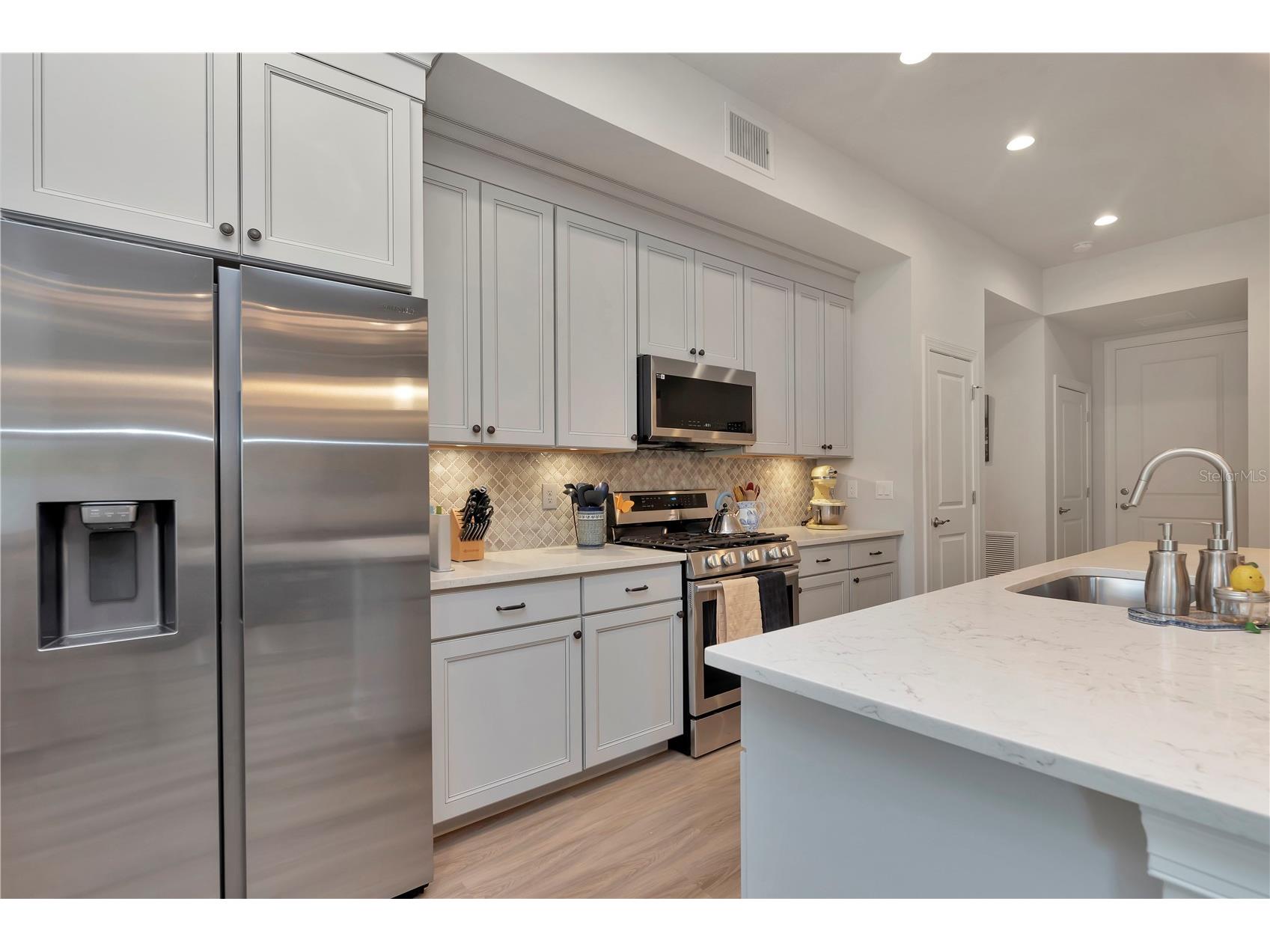 2989 Breezy Meadows Drive Clearwater FL 33760 TB8511191 image13
