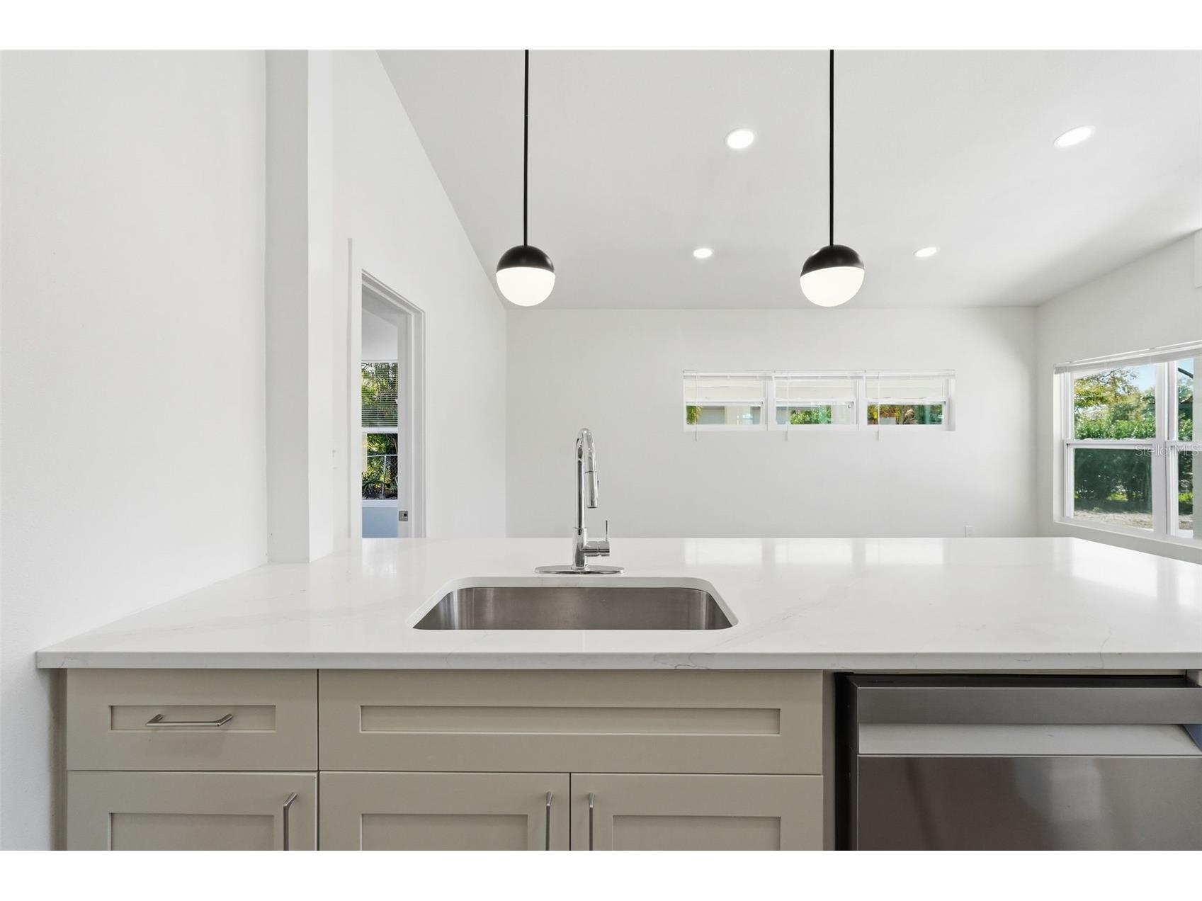 2989 Greenbriar Street Sarasota FL 34237 TB8507802 image19