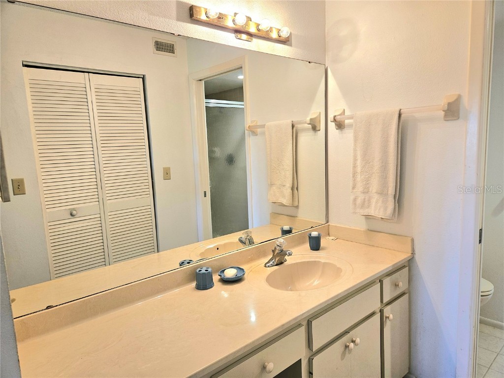 2989 Taywood Meadow #19 Sarasota FL 34235 A4672767 image16