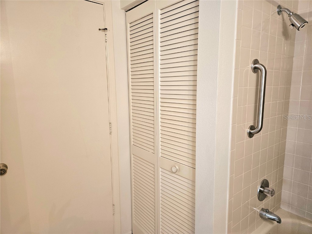 2989 Taywood Meadow #19 Sarasota FL 34235 A4672767 image23