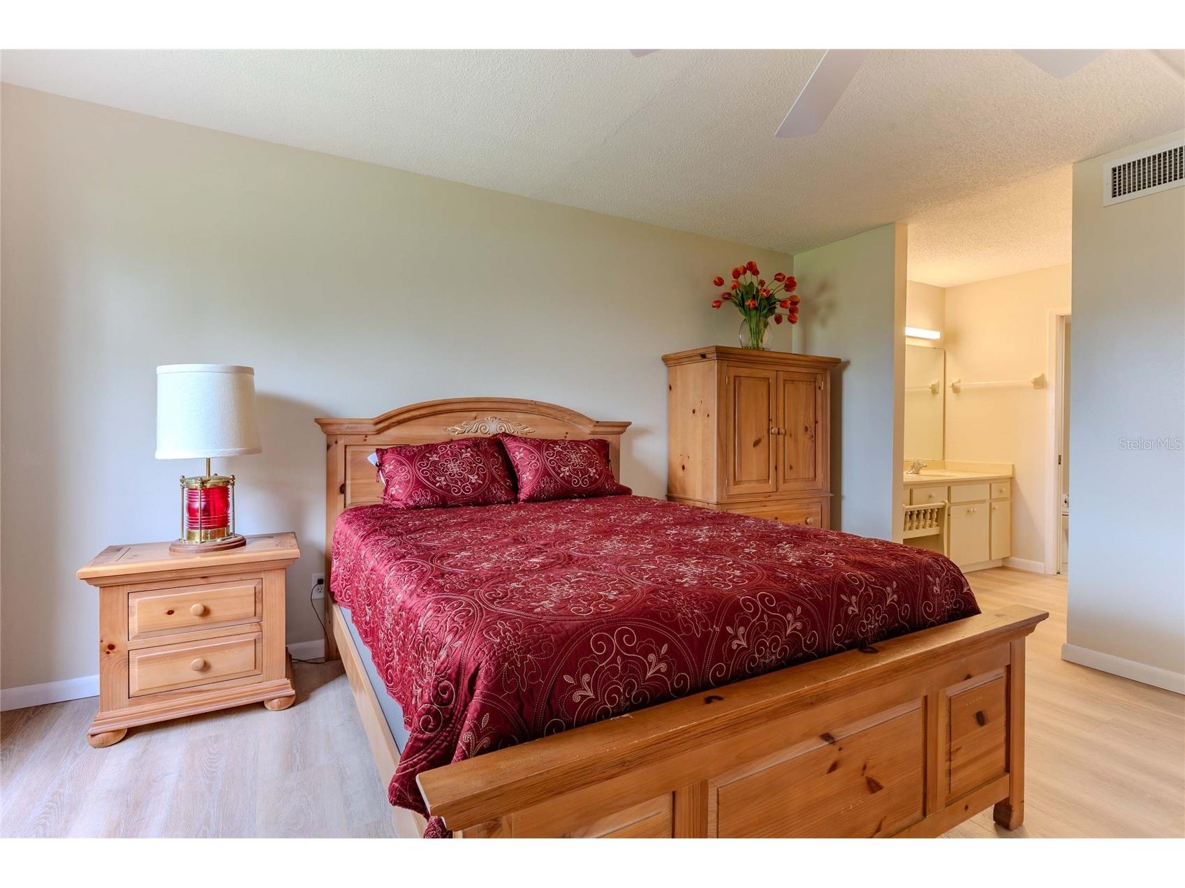 2989 Taywood Meadow #19 Sarasota FL 34235 A4684414 image15