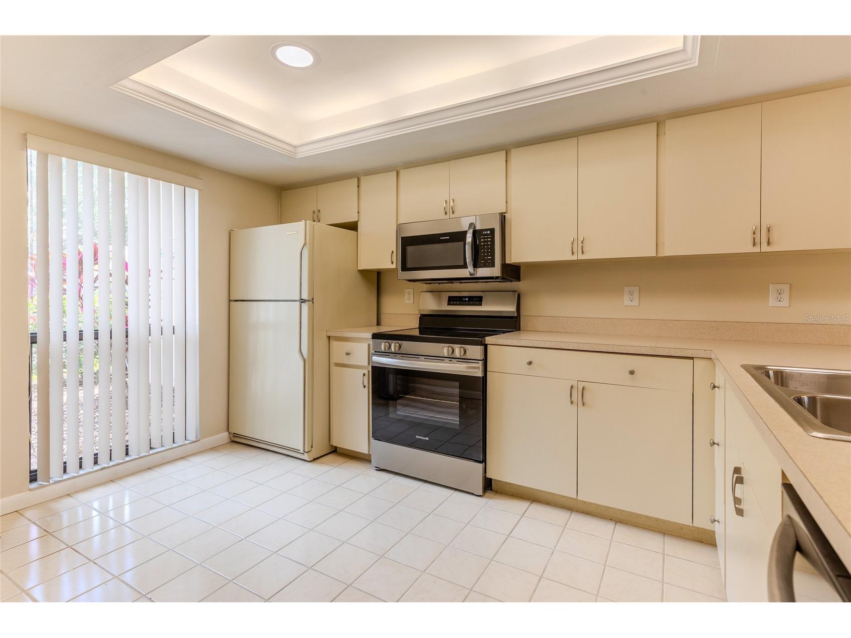 2989 Taywood Meadow #19 Sarasota FL 34235 A4684414 image4