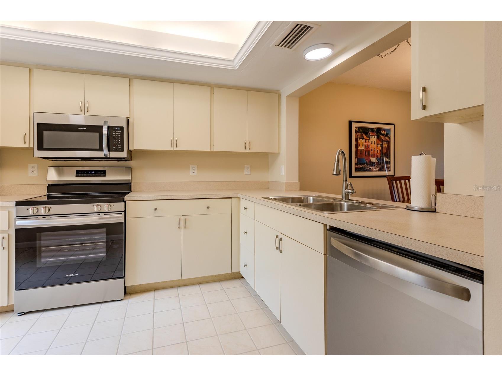 2989 Taywood Meadow #19 Sarasota FL 34235 A4684414 image5