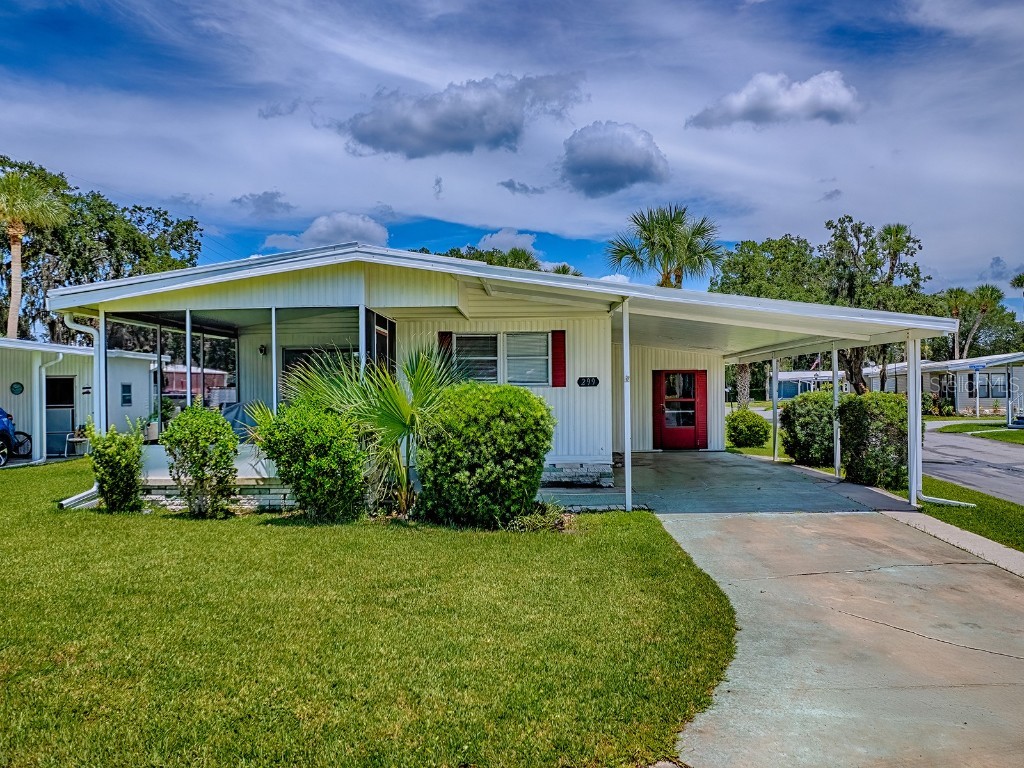 299 Country Club Boulevard Eustis FL 32726 - LAKE TROUT G5099838 image1