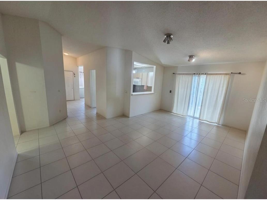 299 Indian Point Circle Kissimmee FL 34746 S5139930 image2