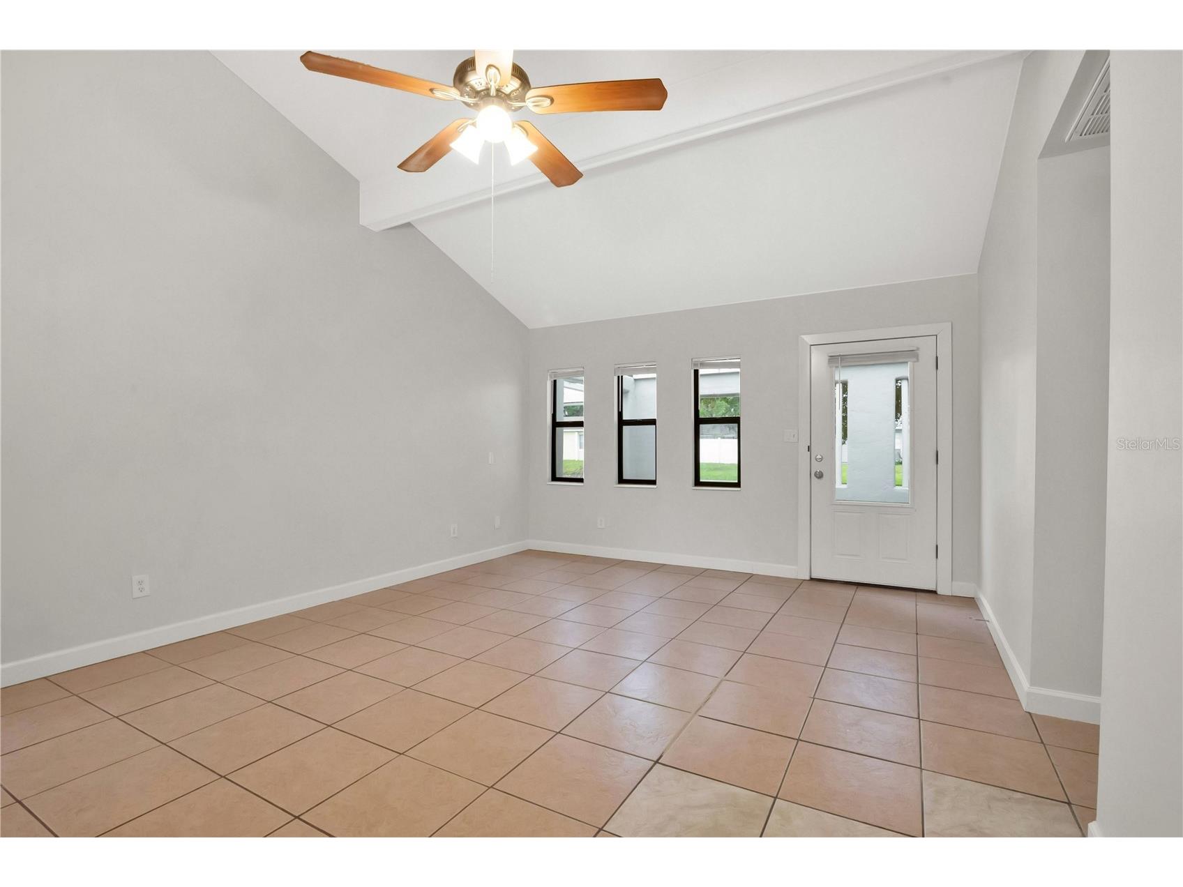 299 Valencia Avenue Kissimmee FL 34743 O6404663 image4