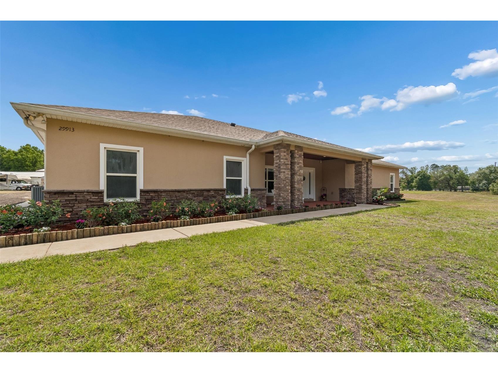 29913 Darby Road Dade City FL 33525 A4693016 image3