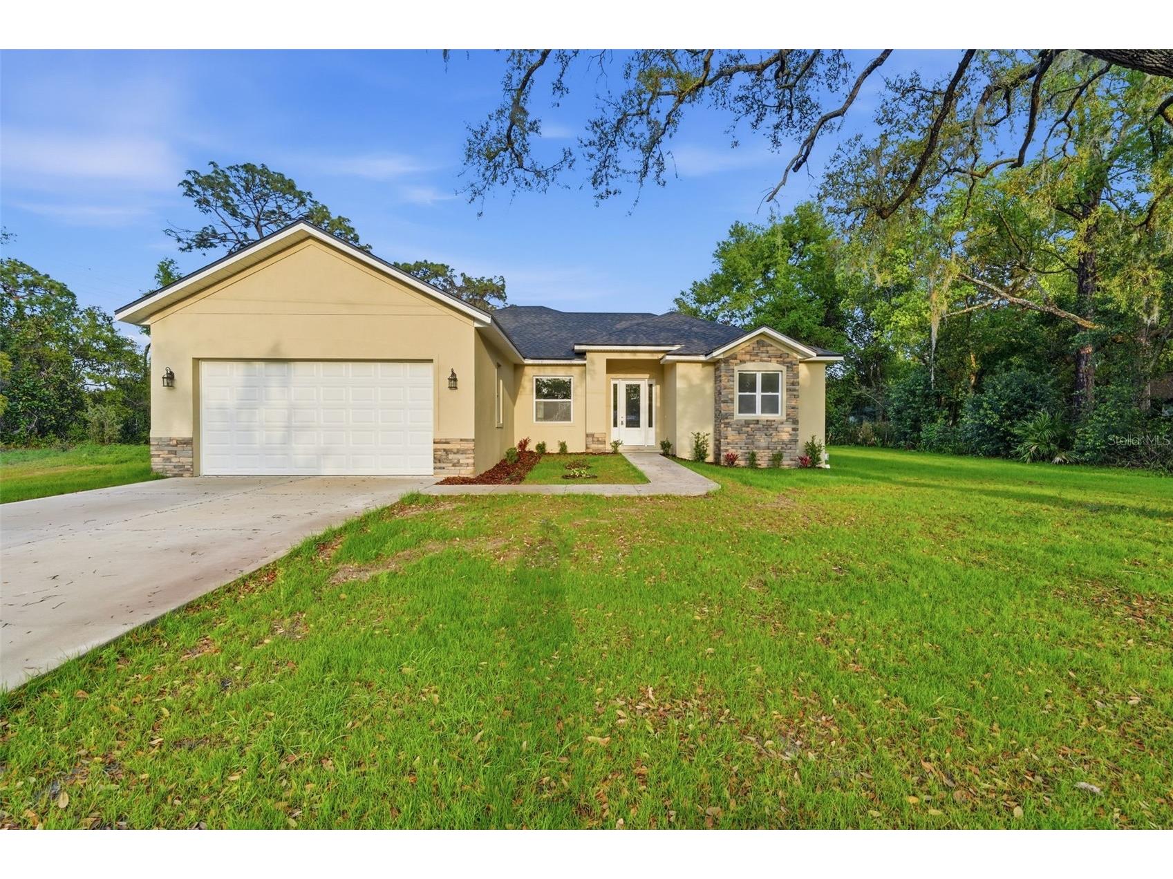 3 Amigos Road Debary FL 32713 V4948514 image1