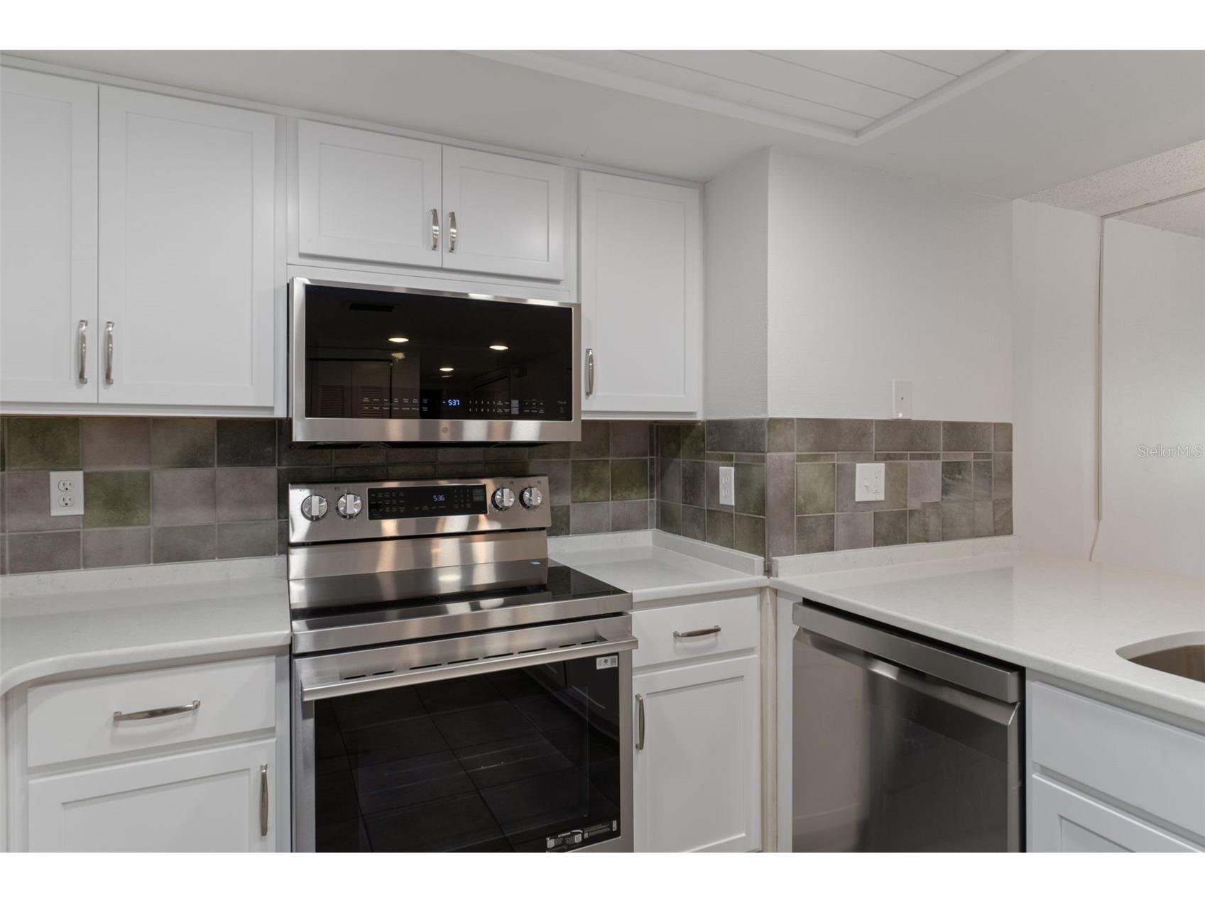 3 Cypress Run #33A Homosassa FL 34446 OM707852 image6