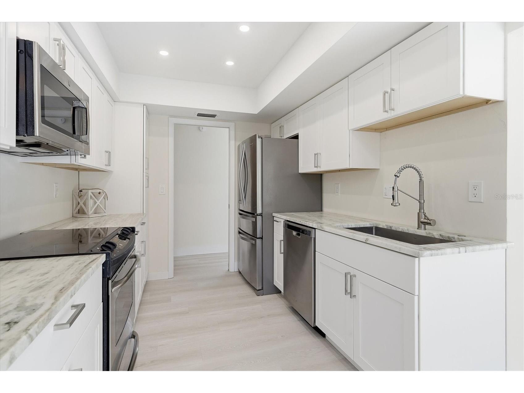 3 Dover Drive Englewood FL 34223 - FORKED CREEK ICW D6146041 image7