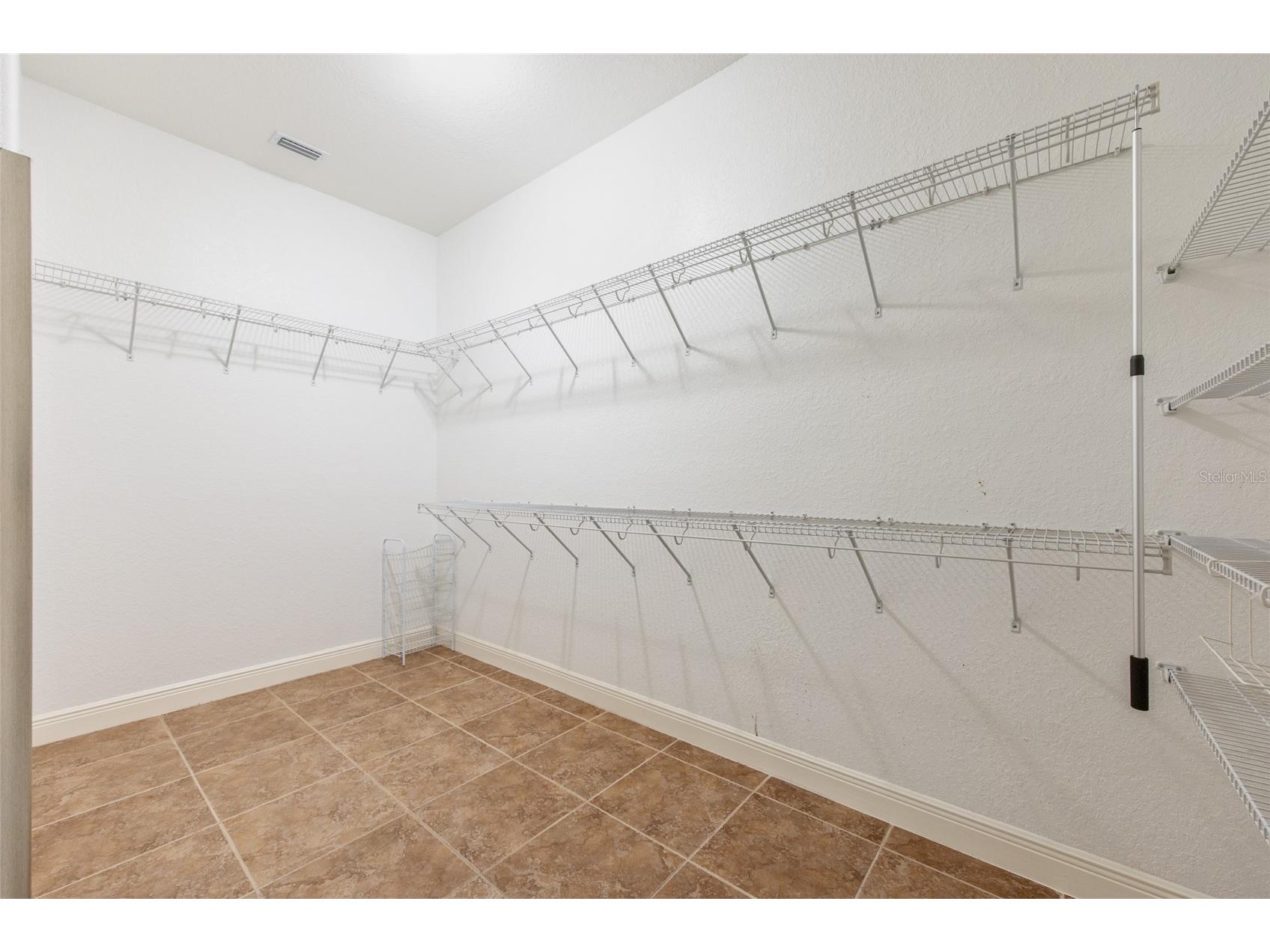 3 Hialeah Drive Ocala FL 34482 OM725793 image36