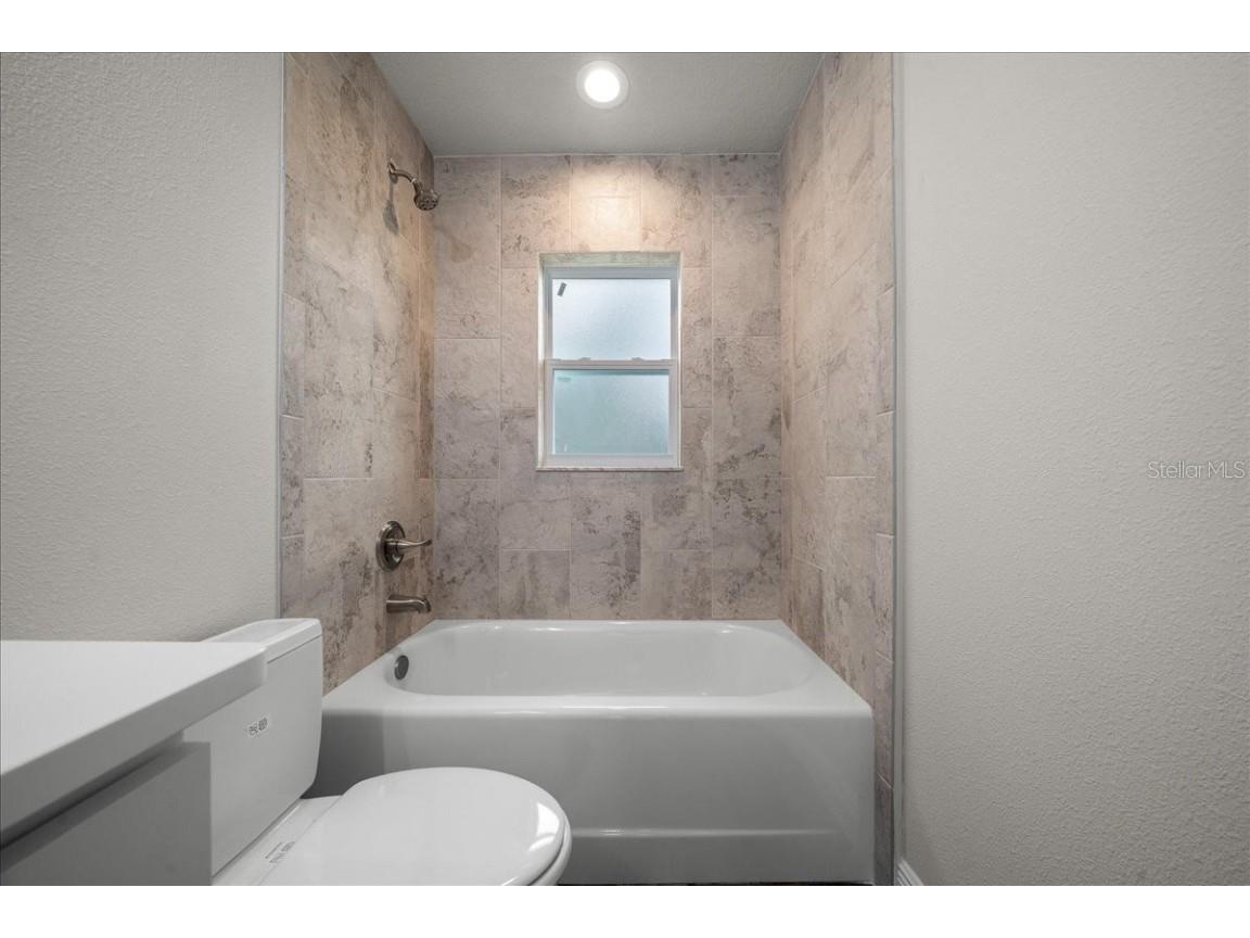 3 Malauka Radial Track Ocklawaha FL 32179 OM707454 image24