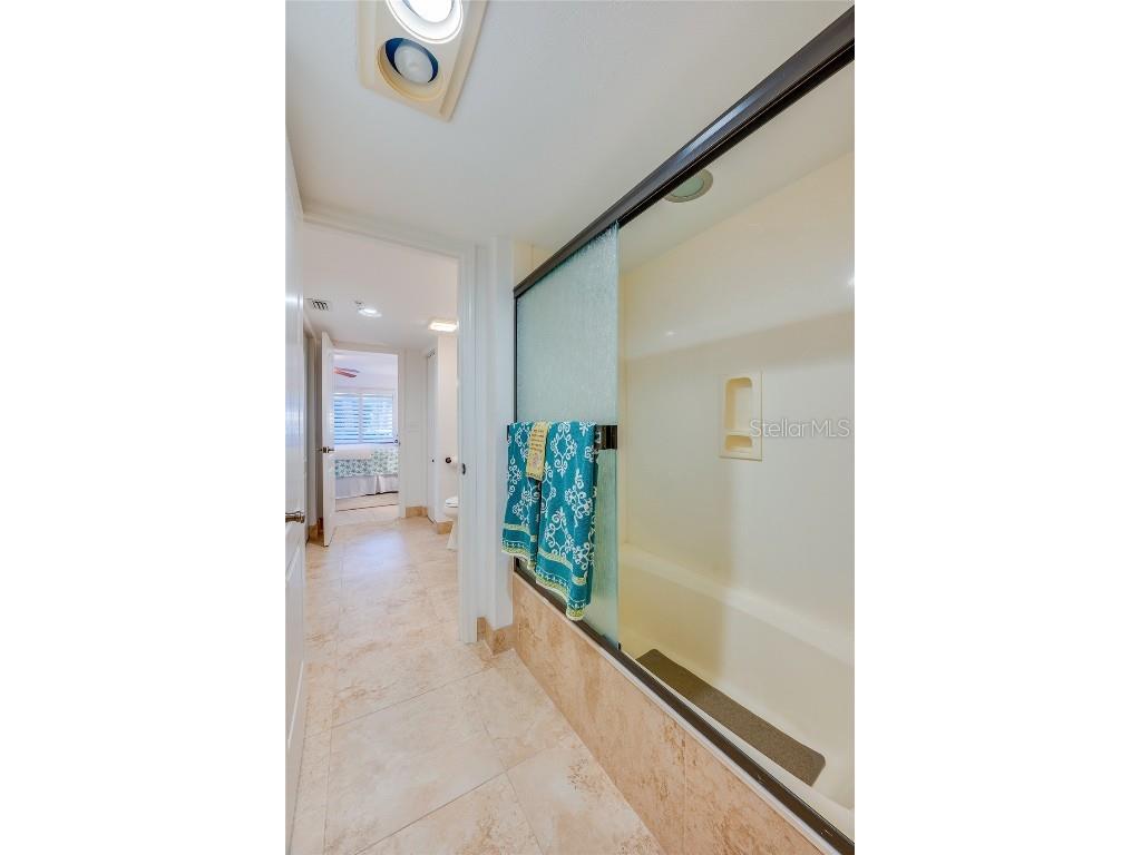 3 Oceans West Boulevard #1D6 Daytona Beach Shores FL 32118 V4940822 image32