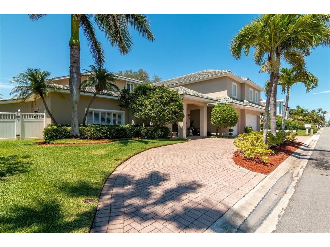 3 Paradise Lane Treasure Island FL 33706 - BOCA CIEGA BAY TB8368859 image1