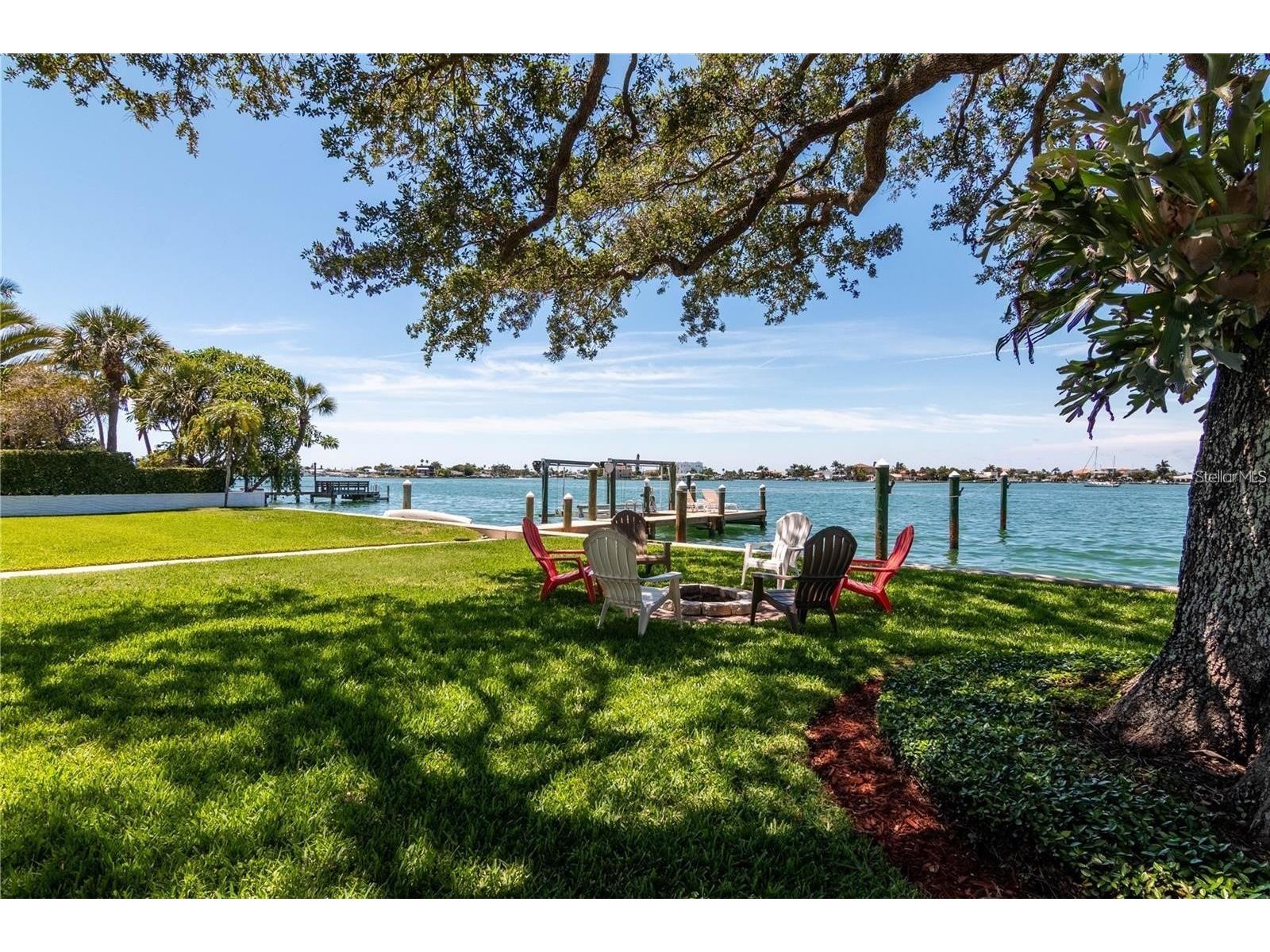 3 Paradise Lane Treasure Island FL 33706 - BOCA CIEGA BAY TB8396869 image1