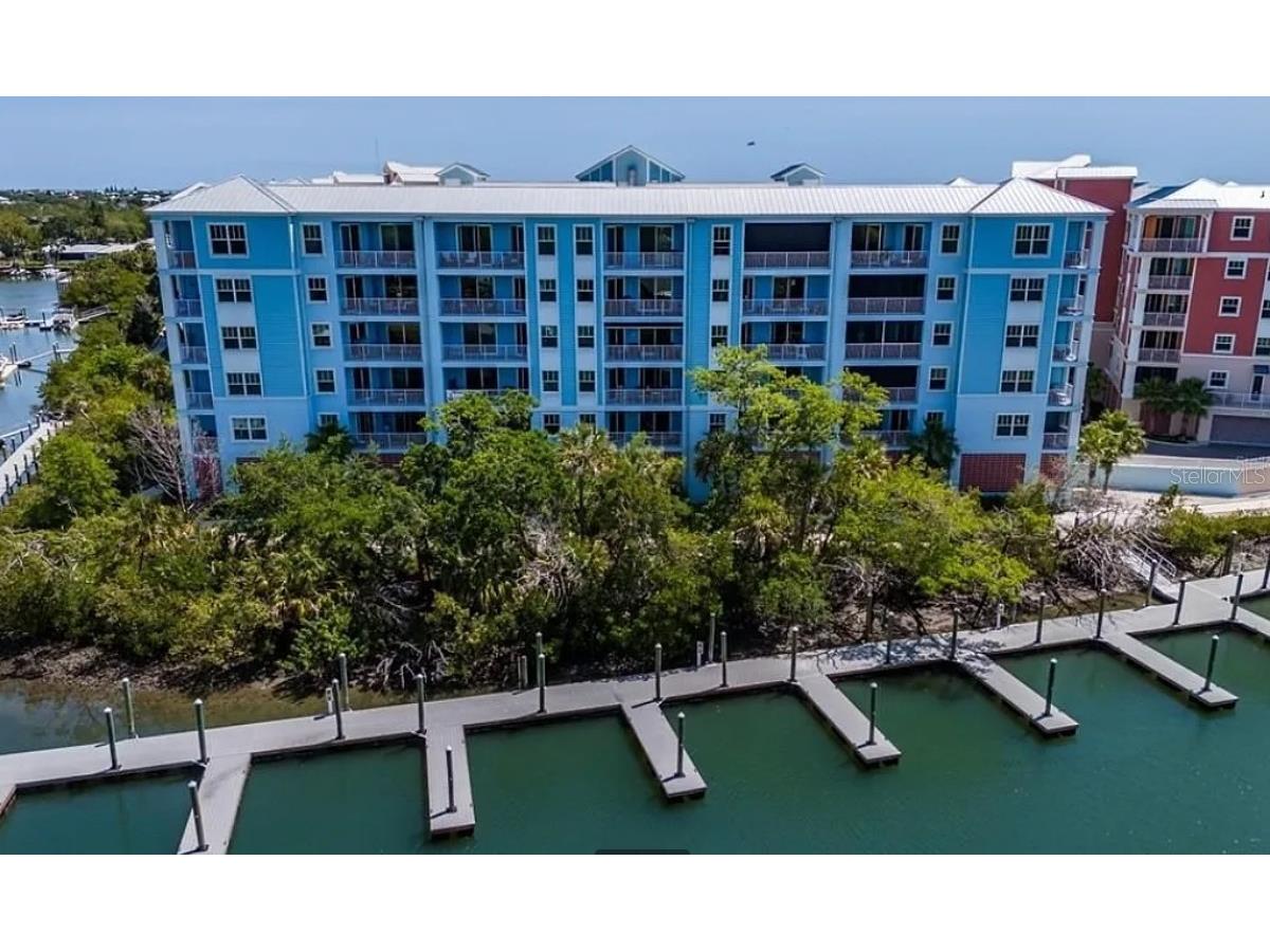 3 Riverwalk Drive #404 New Smyrna Beach FL 32169 V4947623 image1