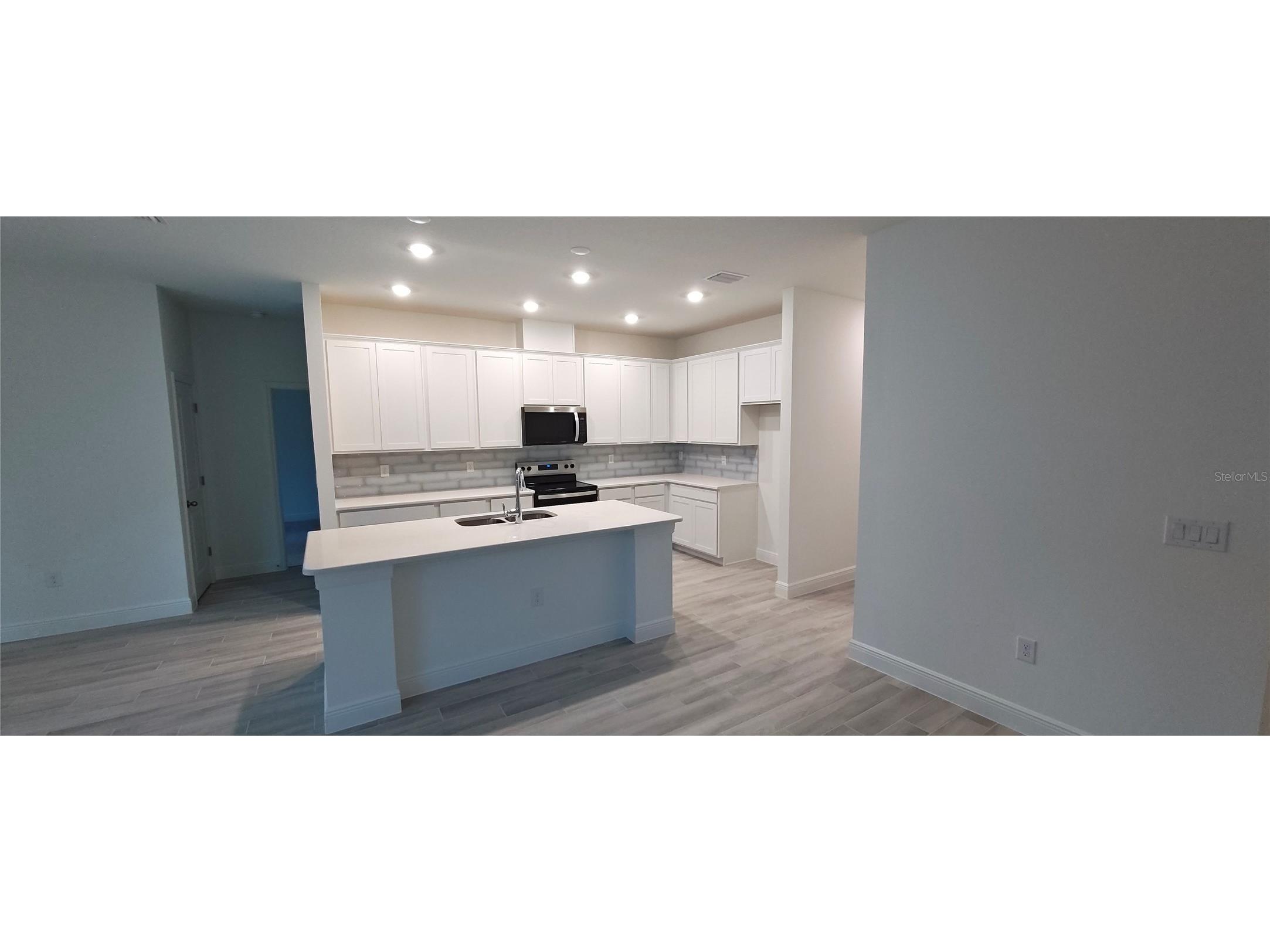 3 Undermount Path E Palm Coast FL 32164 C7520245 image2