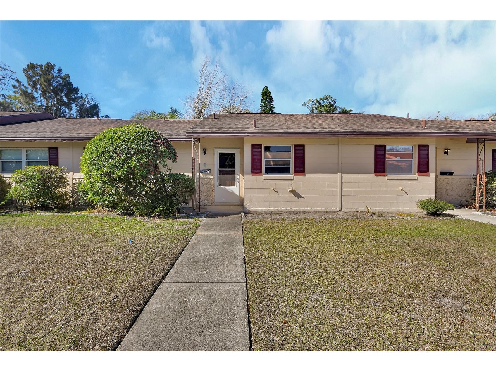 3 Villa Villar Court #30 Deland FL 32724 V4946824 image1
