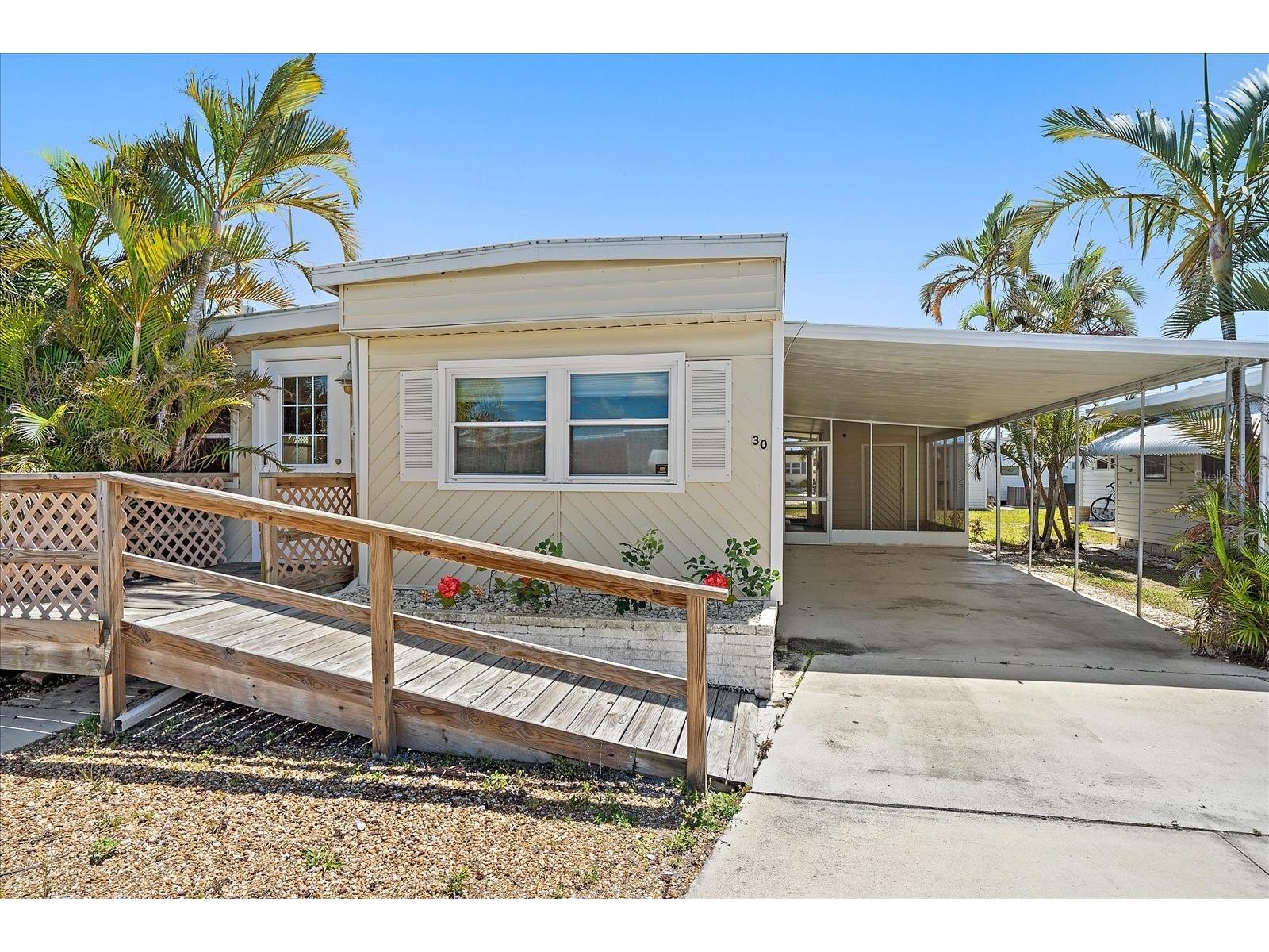 30 Flores Drive Palmetto FL 34221 A4690090 image1