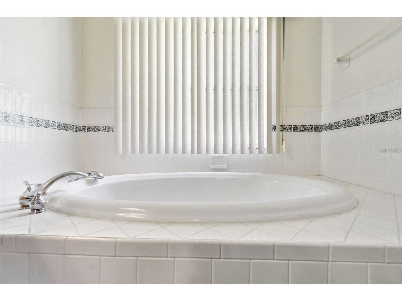 30 Glades Avenue Tarpon Springs FL 34689 TB8512914 image16
