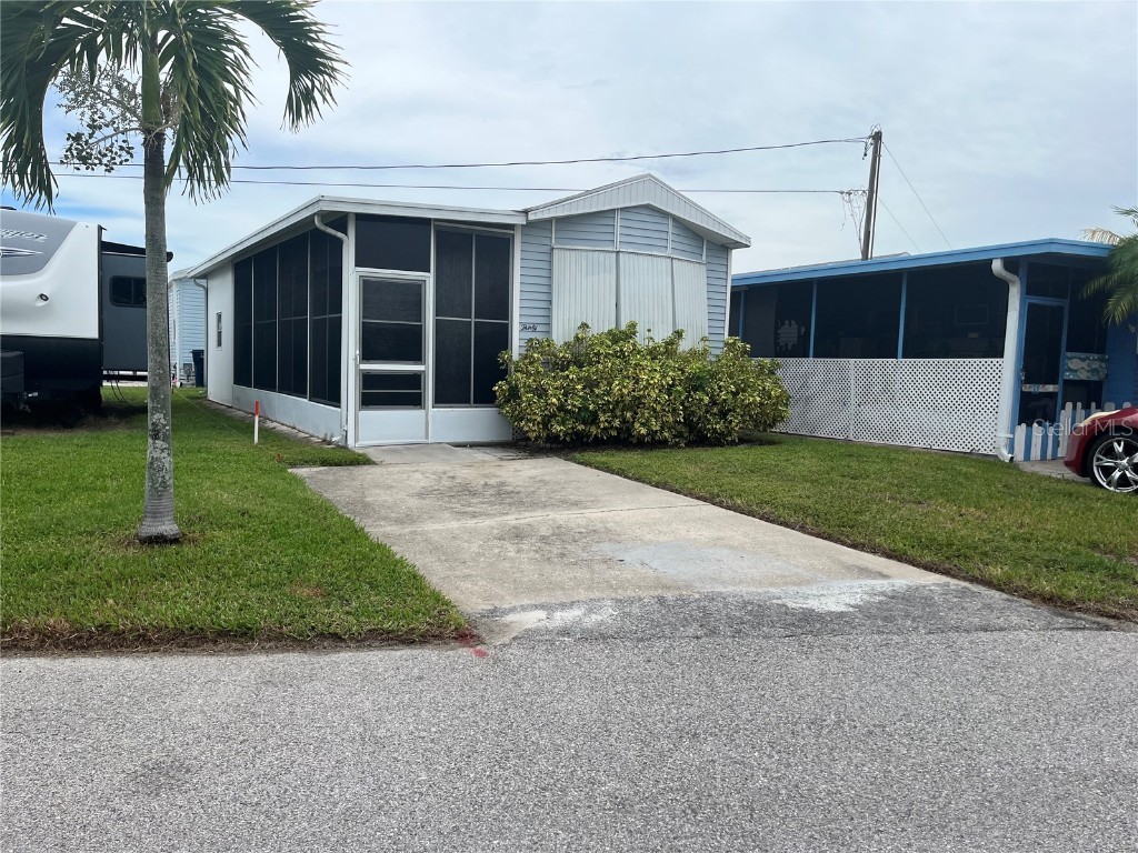 30 Montego Drive Palmetto FL 34221 A4584099 image1