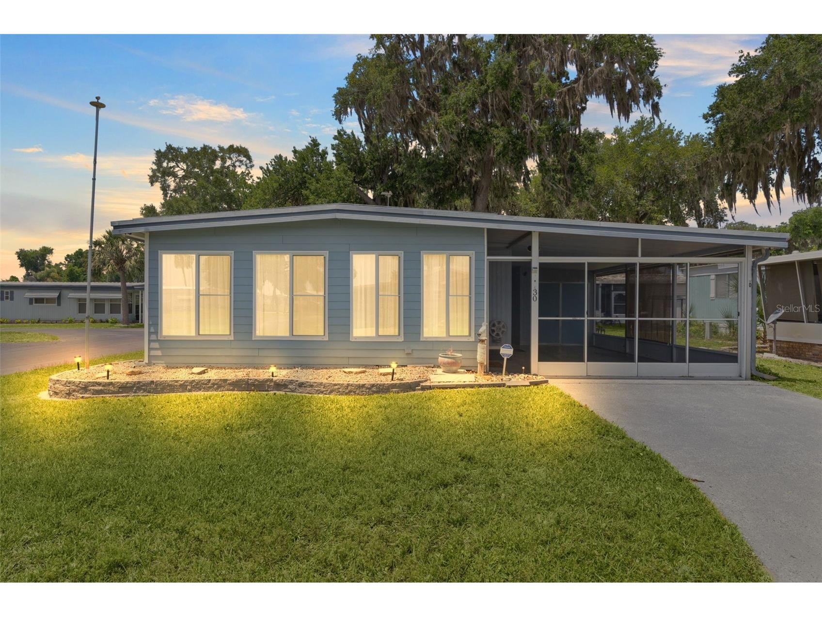 30 Riverview Drive Fruitland Park FL 34731 - LAKE GRIFFIN G5112073 image1