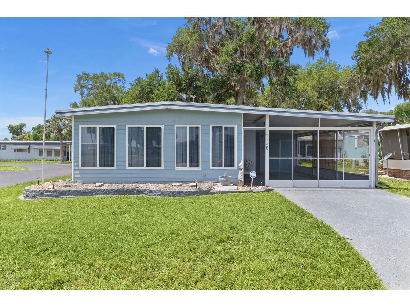 30 Riverview Drive Fruitland Park FL 34731 - LAKE GRIFFIN G5112073 image2