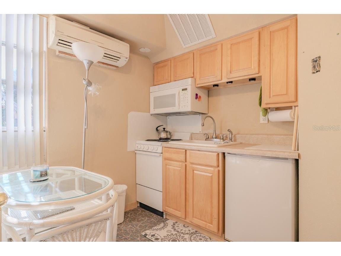 30 S Grandview Avenue Daytona Beach FL 32118 O6368546 image36