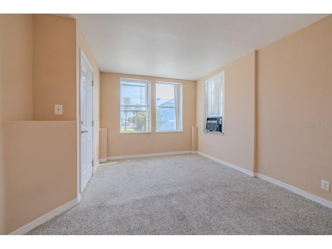 30 S Grandview Avenue Daytona Beach FL 32118 O6368546 image9