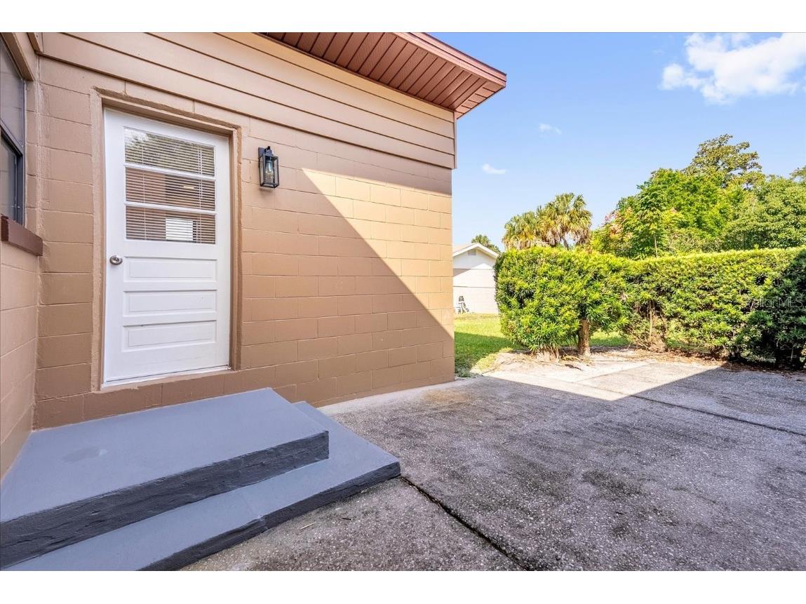 30 Sanford Avenue Debary FL 32713 O6358900 image22