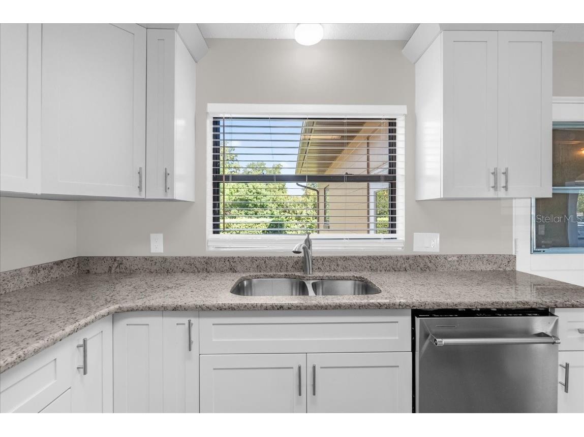 30 Sanford Avenue Debary FL 32713 O6358900 image8