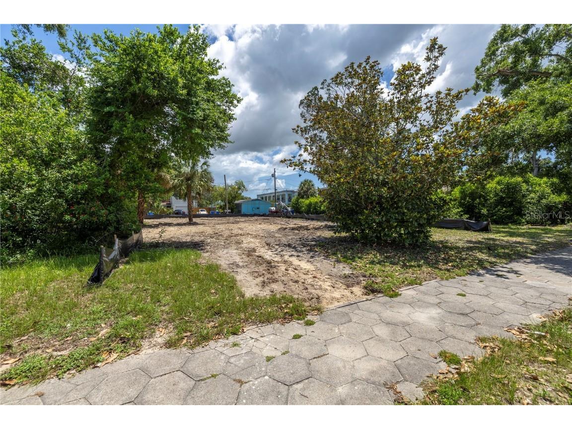 300 25th Avenue N Saint Petersburg FL 33704 TB8397258 image1