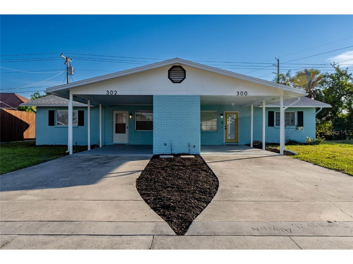 300 & 302 Briarwood Road Venice FL 34293 N6135948 image1