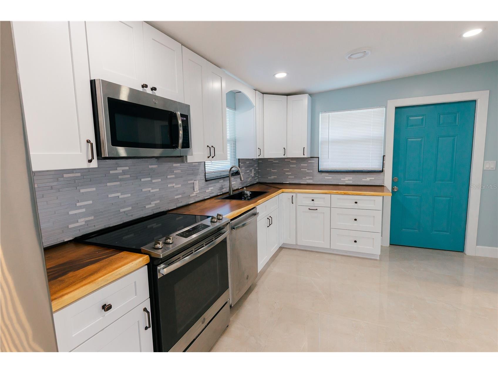 300 53rd Street W Bradenton FL 34209 TB8485045 image21