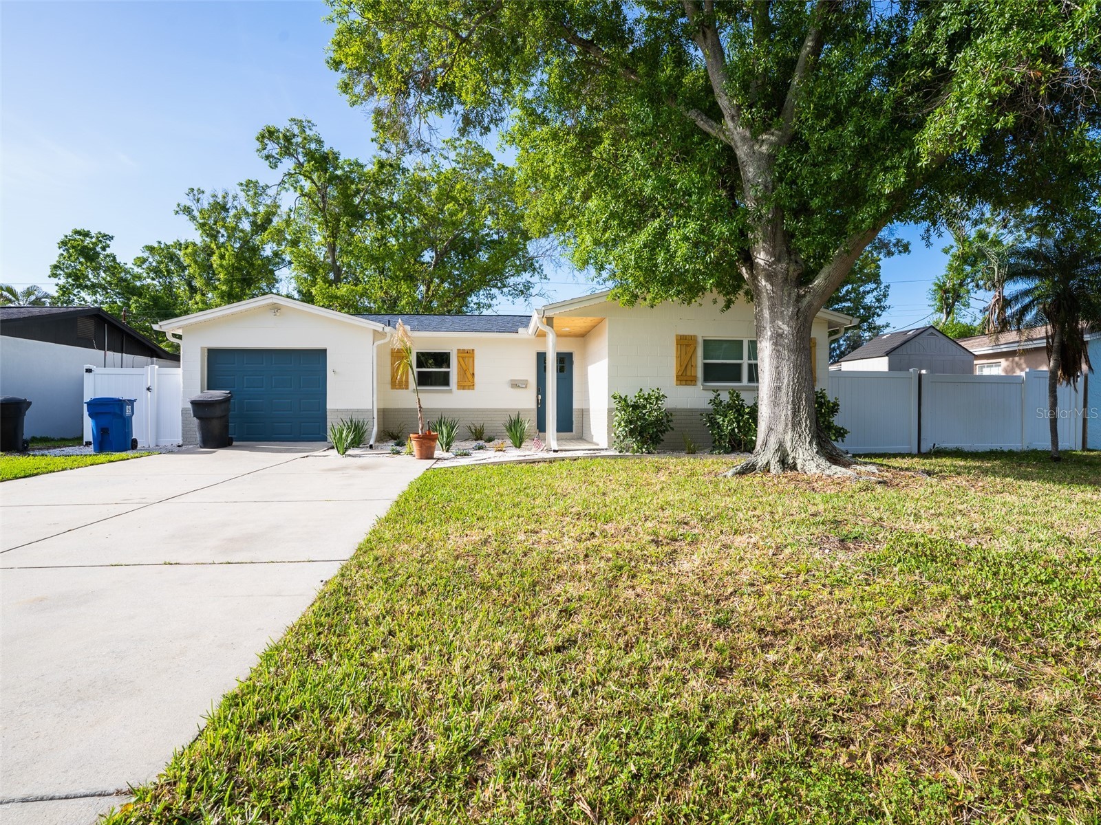 300 84th Avenue NE Saint Petersburg FL 33702 TB8492334 image1