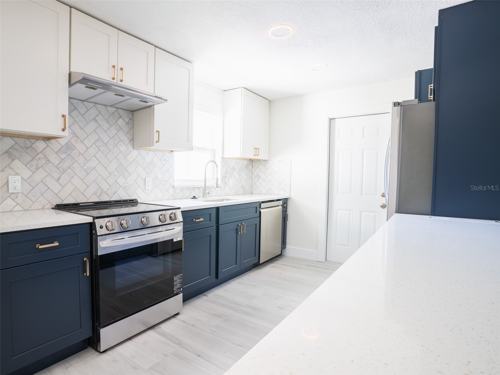 300 84th Avenue NE Saint Petersburg FL 33702 TB8492334 image10