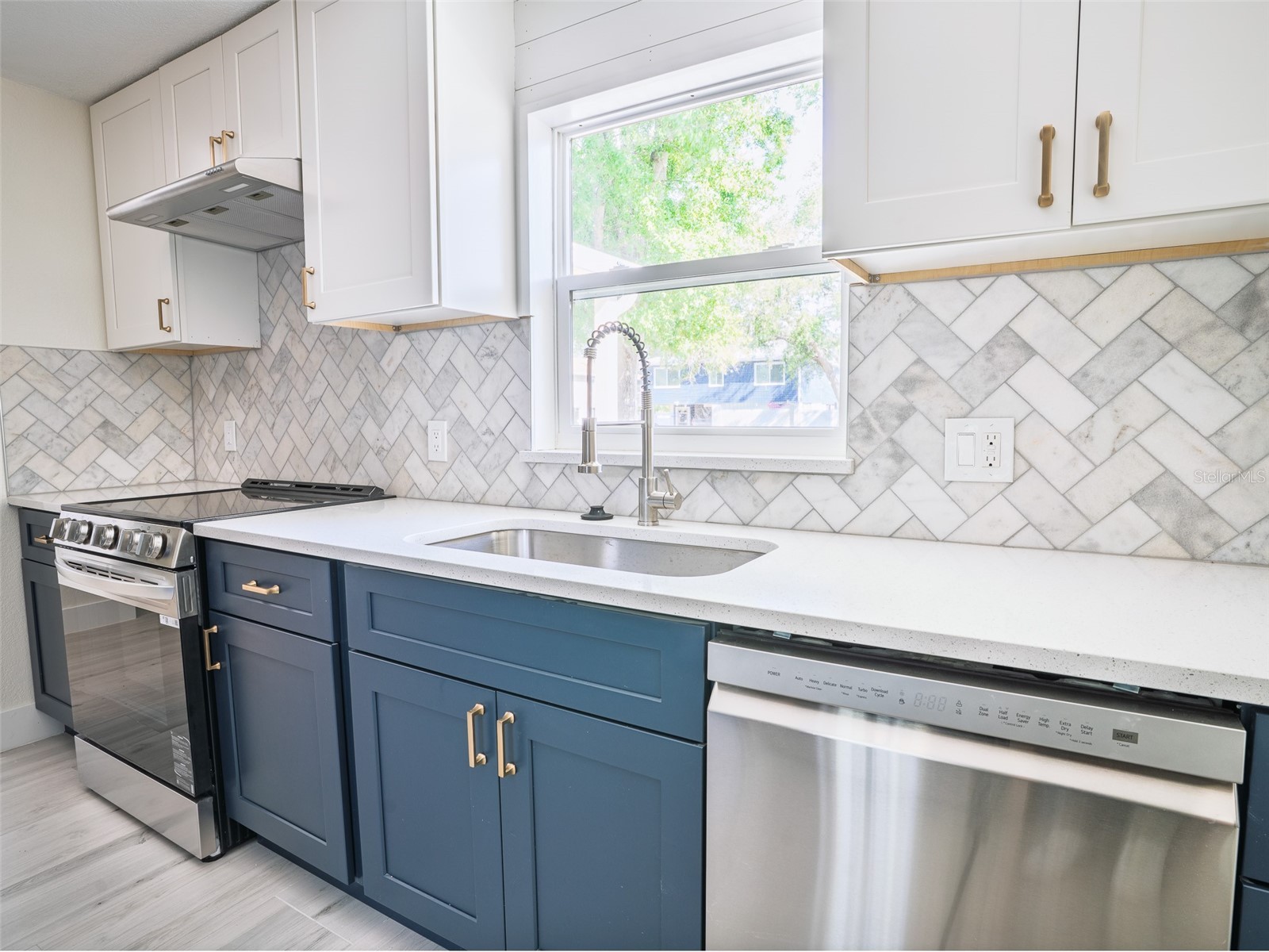 300 84th Avenue NE Saint Petersburg FL 33702 TB8492334 image12