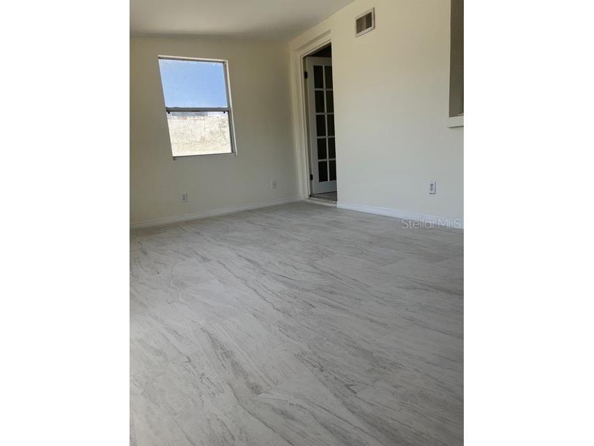 300 94th Avenue N Saint Petersburg FL 33702 TB8491603 image16