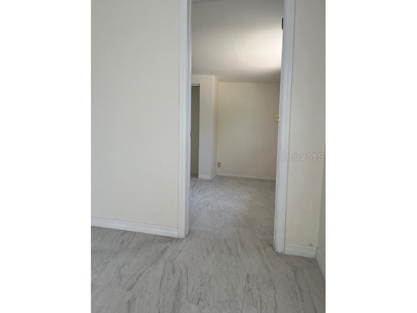 300 94th Avenue N Saint Petersburg FL 33702 TB8491603 image17