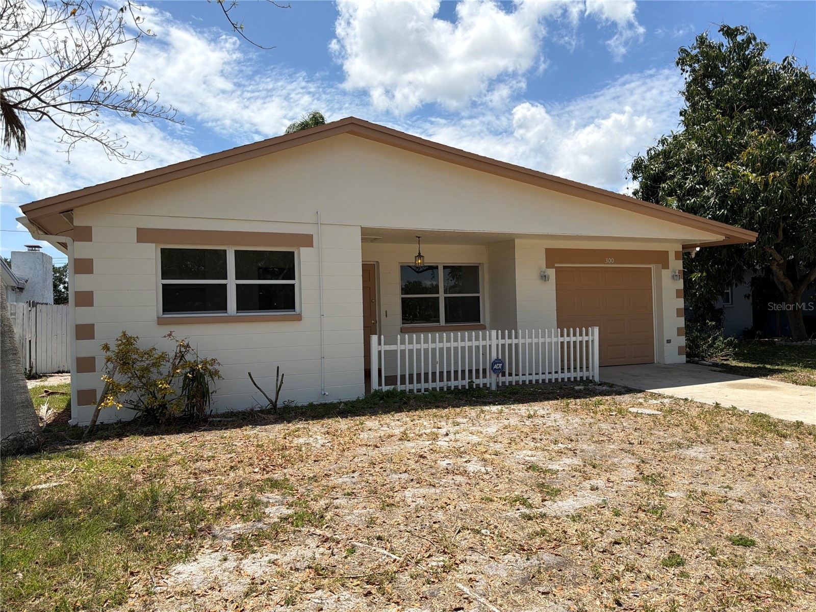 300 94th Avenue N Saint Petersburg FL 33702 TB8491603 image2