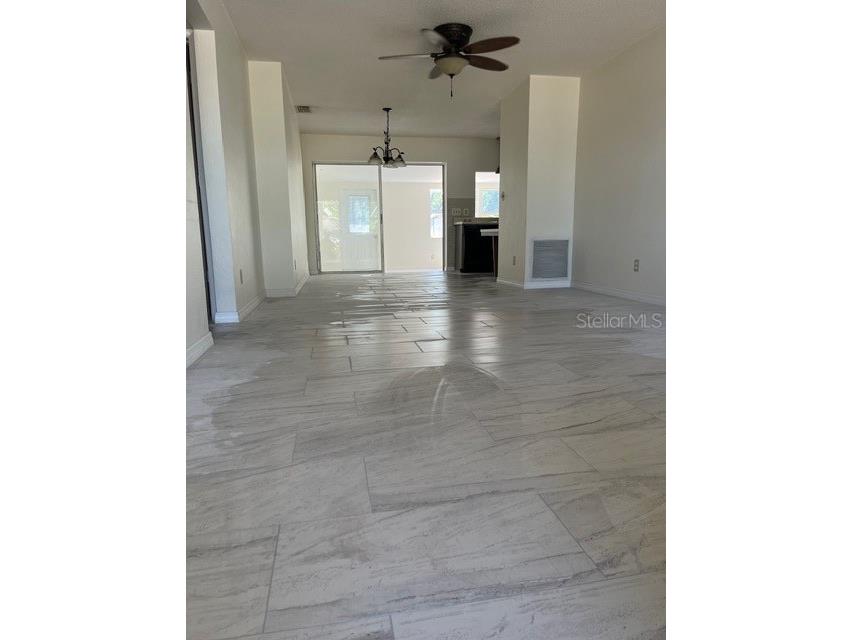 300 94th Avenue N Saint Petersburg FL 33702 TB8491603 image3